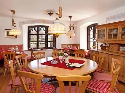 Schloss Zu Hopferau Hotel